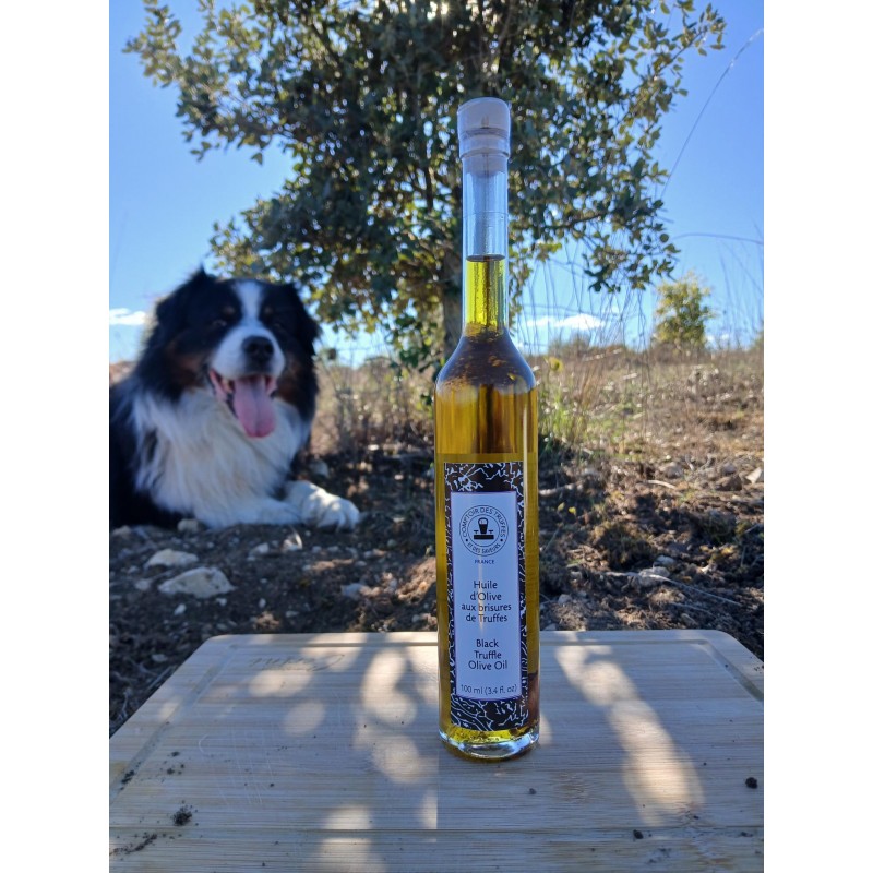 huile d'olive à la truffe avec brisures de truffe noire comptoir des truffes et des saveurs